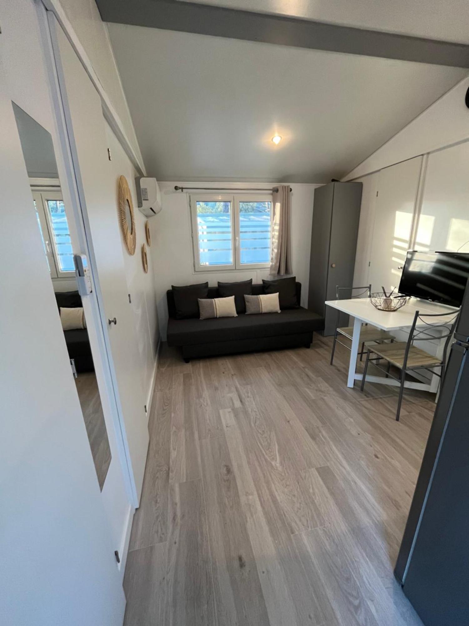 Mobil-Home Camping Oasis Roquebrune-sur Argens Kültér fotó